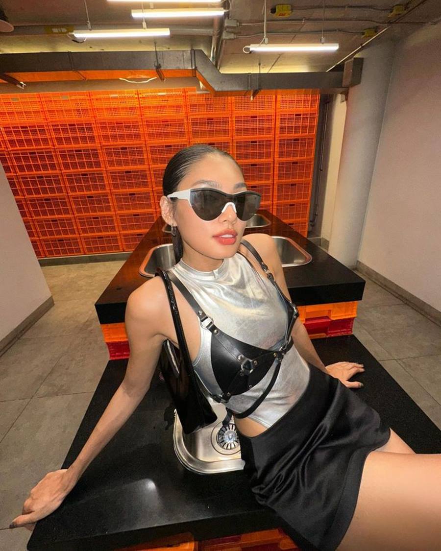 Gái xinh Việt Nam mặc phóng khoáng khi &#34;đu Idol&#34; - 4