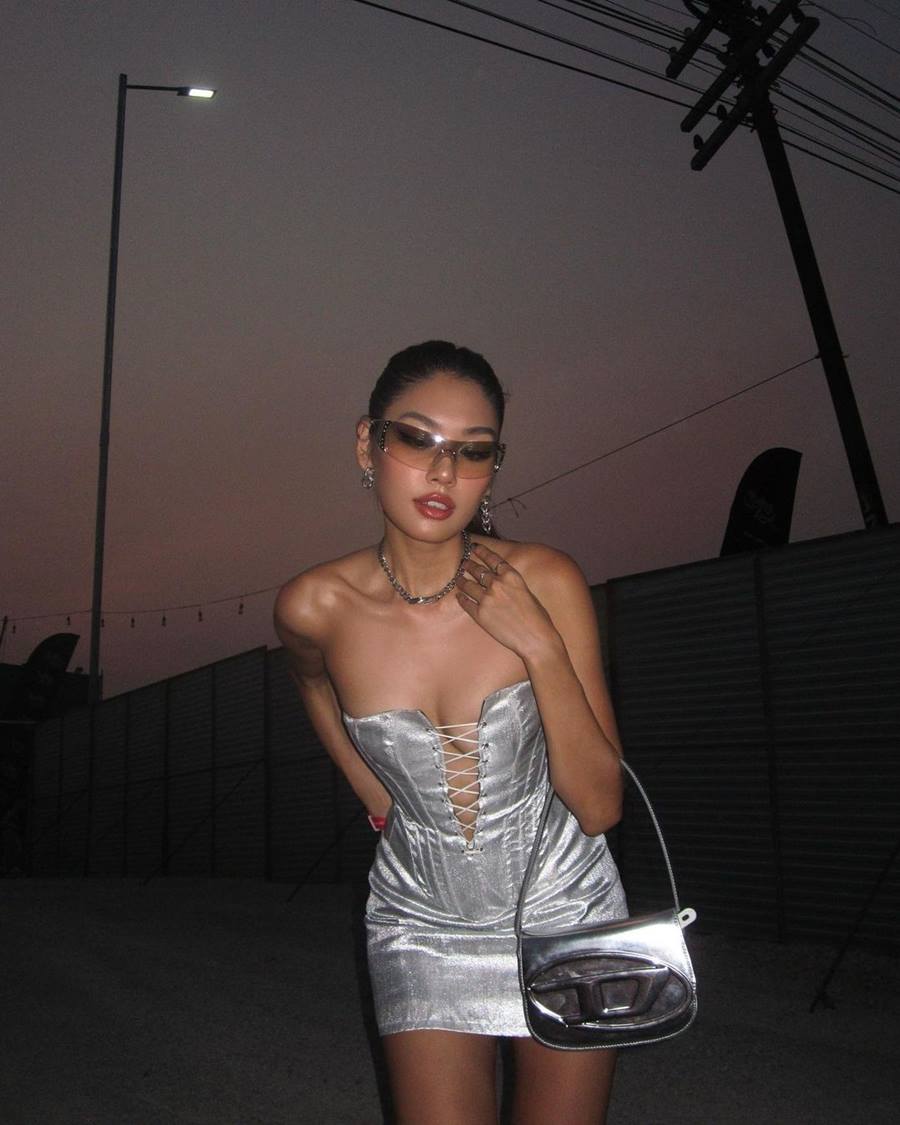 Gái xinh Việt Nam mặc phóng khoáng khi &#34;đu Idol&#34; - 3