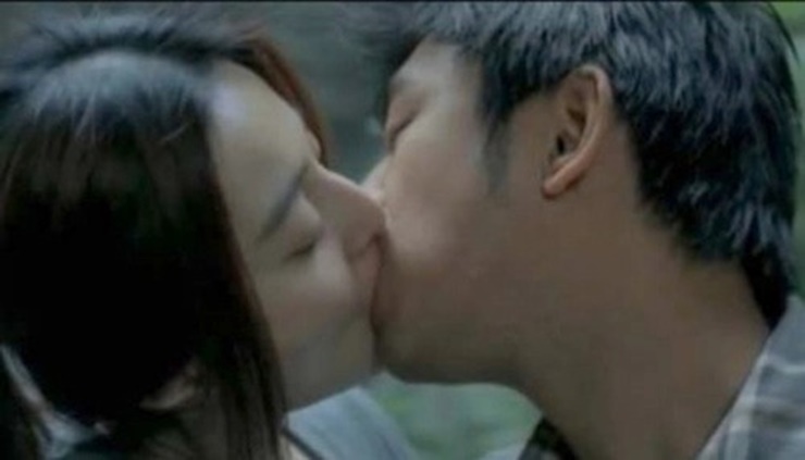 &#34;Nữ hoàng cảnh nóng&#34; xứ Trung không ngại &#34;tắm bồn&#34; cùng bạn diễn hơn 25 tuổi - 6