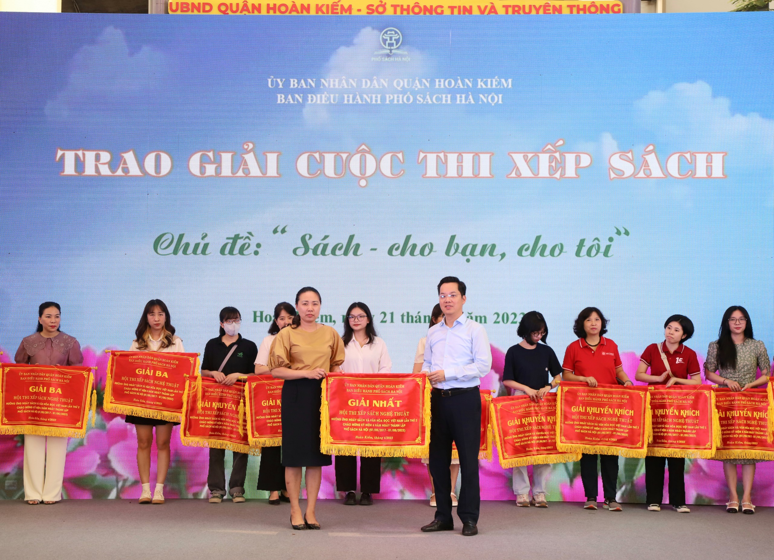 Tưng bừng các hoạt động chào mừng Ngày Sách và Văn hóa đọc Việt Nam tại Phố sách Hà Nội - 6