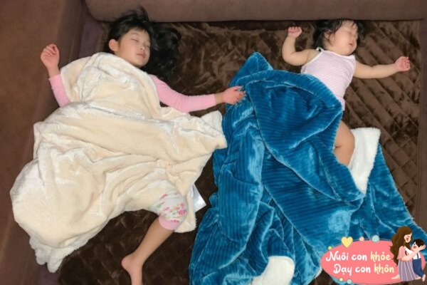 Đứa trẻ lúc ngủ thường đá chăn lăn lộn trên giường, sự thật đằng sau nhiều bố mẹ bỏ lỡ - 5