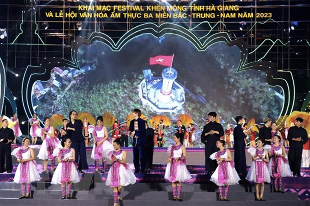 Khai mạc Festival Khèn Mông tỉnh Hà Giang và lễ hội văn hóa ẩm thực ba miền Bắc - Trung - Nam năm 2023 - 1