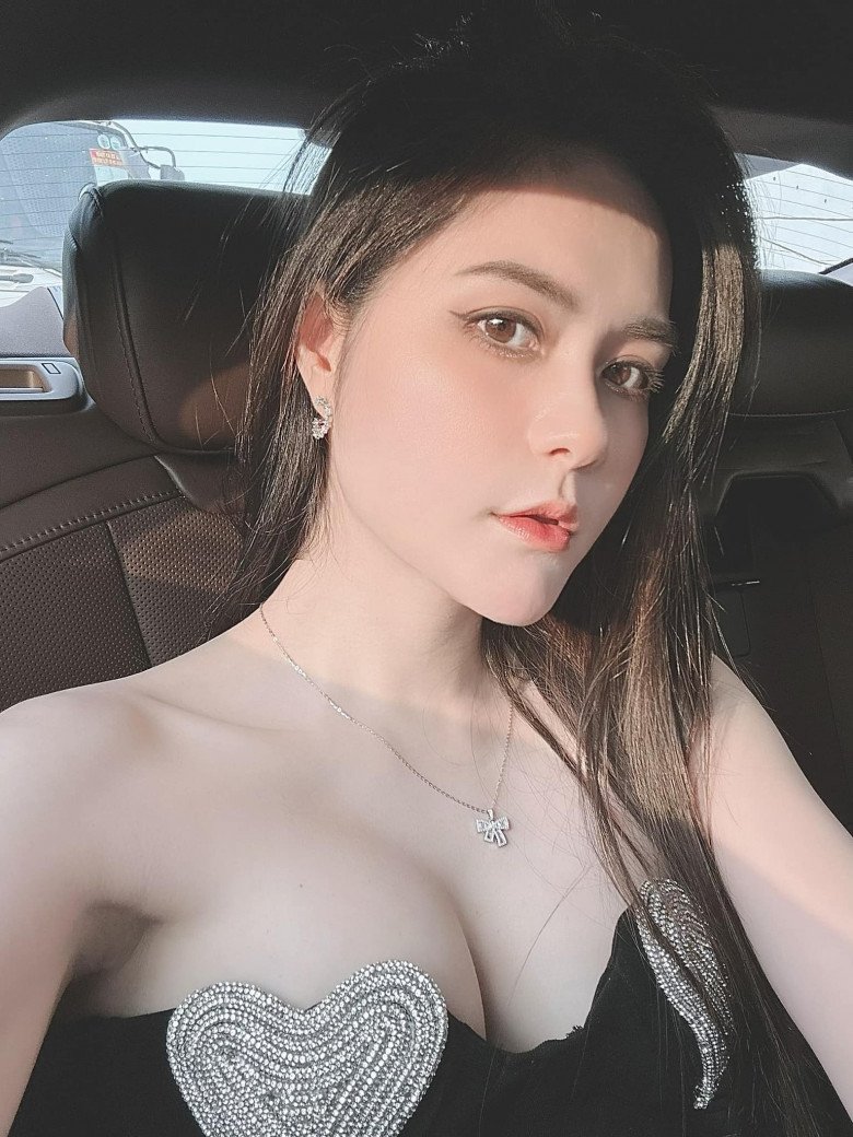 "Nữ đại gia Quận 7" khoe loạt món ăn xế ngày lễ ngon nhức nách, chồng hé lộ thực đơn sương sương vài triệu - 1