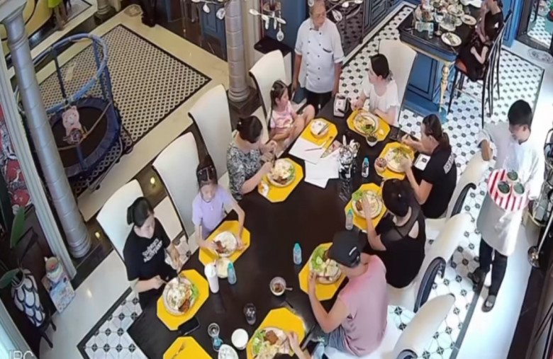 "Nữ đại gia Quận 7" khoe loạt món ăn xế ngày lễ ngon nhức nách, chồng hé lộ thực đơn sương sương vài triệu - 7