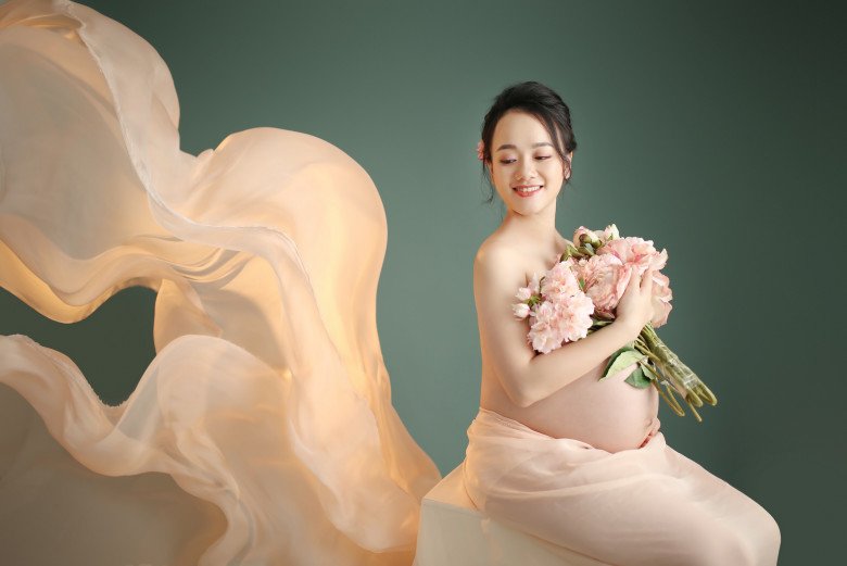 Mẹ bầu tăng 16kg mà làn da trắng mịn không vết rạn nhờ tắm và massage thứ này trong suốt thai kỳ - 5