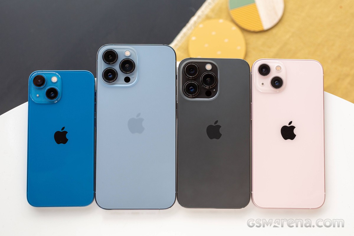 Apple bất ngờ nâng giá mua lại iPhone cũ - 1