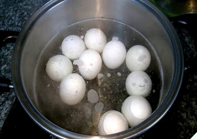 Chọn trứng vịt lộn cứ nhìn điểm này biết ngay quả già hay non, đừng tin người bán mà mua nhầm nhé - 5