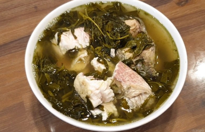 Cứ tưởng trồng chỉ để lấy củ ai ngờ l&aacute; của c&acirc;y n&agrave;y cực ngon, nấu chung với con gi&agrave;u đạm được m&oacute;n bổ từ đầu đến ch&acirc;n - 14