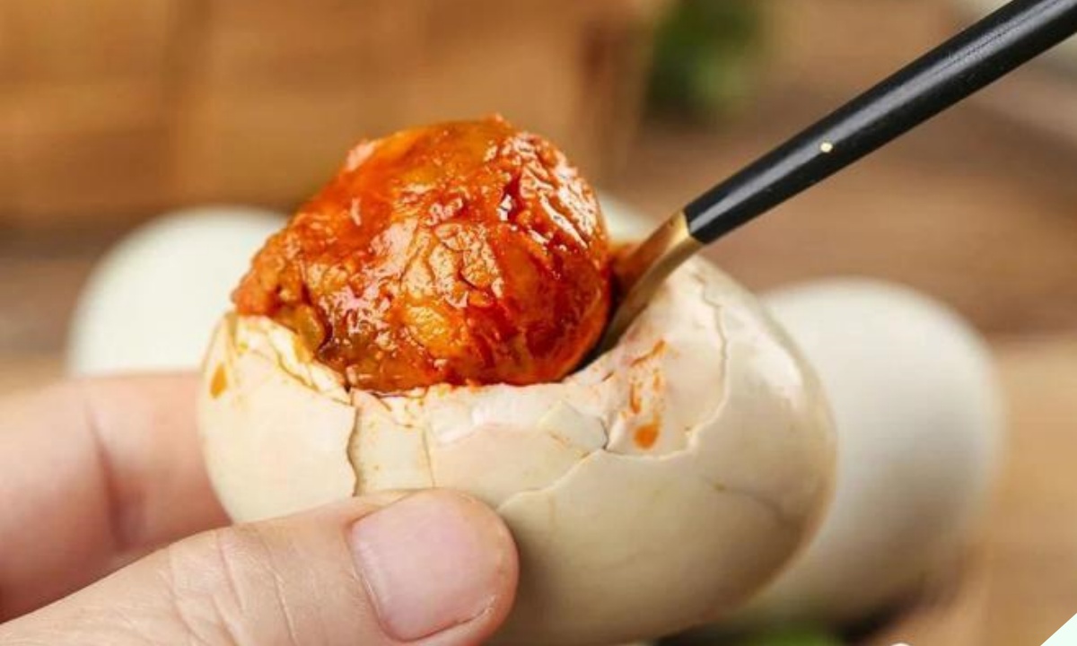 Mua trứng vịt nên chọn loại vỏ trắng hay vỏ xanh? Chọn đúng ăn ngon và bổ hơn, biết rồi thì đừng nhầm nữa nhé - 5