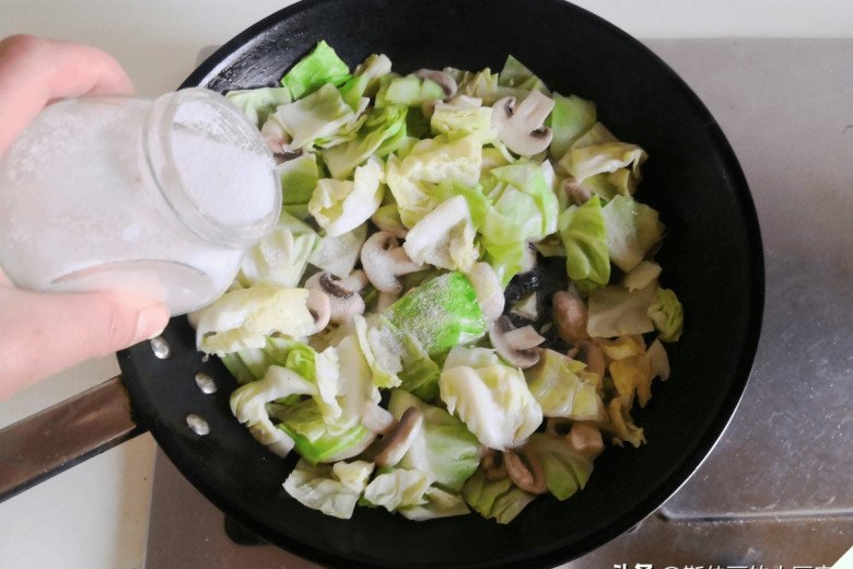 Thường ăn 3 loại “rau trường thọ” này tốt hơn thuốc bổ, số 2 vườn nhà nào cũng có mà không biết lấy ăn - 20