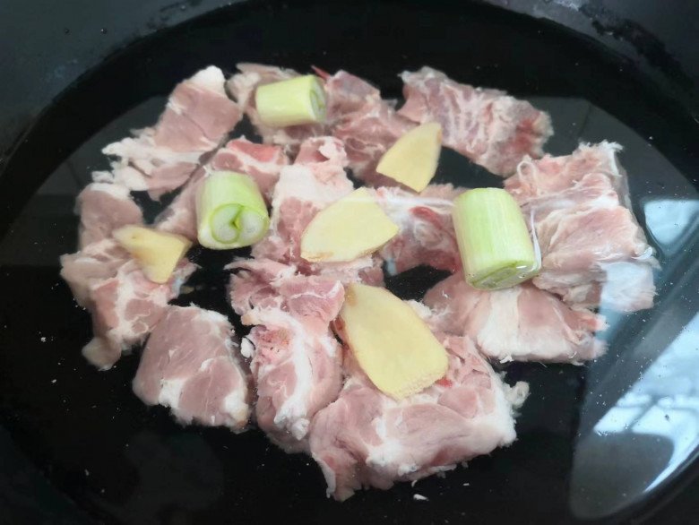 Cây này tưởng chỉ ăn lá, ai ngờ thân cũng cực ngon, đem nấu canh được món giàu canxi lại giải nhiệt ngày hè - 3