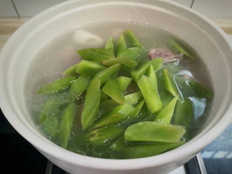 Cây này tưởng chỉ ăn lá, ai ngờ thân cũng cực ngon, đem nấu canh được món giàu canxi lại giải nhiệt ngày hè - 6