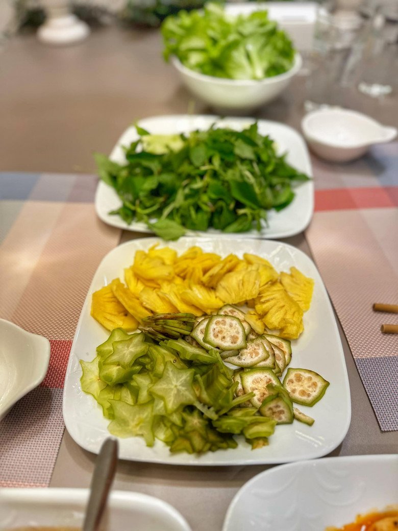 Được "lộc ăn" từ tài xế, siêu mẫu Hà Anh trổ tài nấu món thơm phức làm nhiều người xuýt xoa - 4