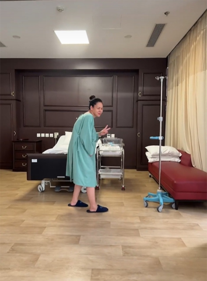 Sinh xong đau vết mổ đẻ nhưng diễn viên Diễm Hương vẫn ôm bụng nhảy, biểu cảm hết sức &#34;lầy lội&#34; - 3