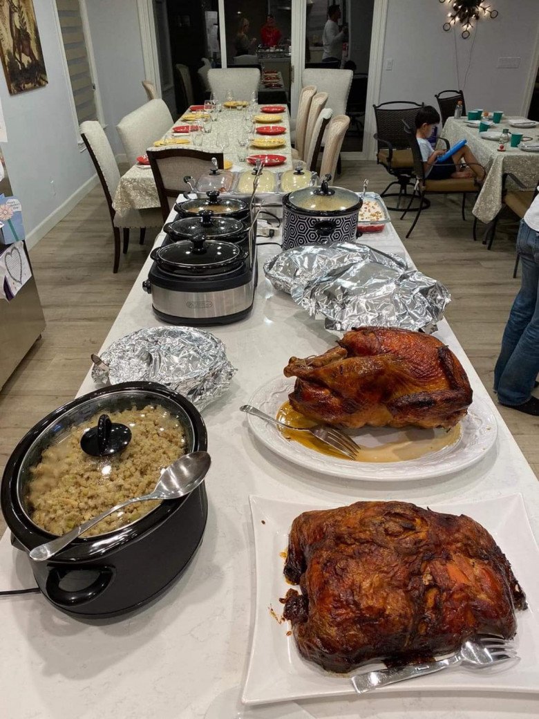 Con dâu tỷ phú Hoàng Kiều được khen đảm đang, làm món lai rai nhìn đã thấy "tốn mồi" - 10