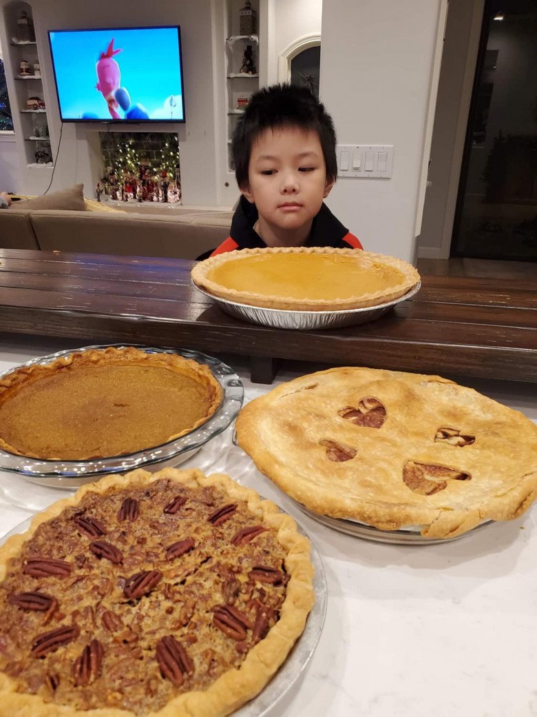 Con dâu tỷ phú Hoàng Kiều được khen đảm đang, làm món lai rai nhìn đã thấy "tốn mồi" - 8