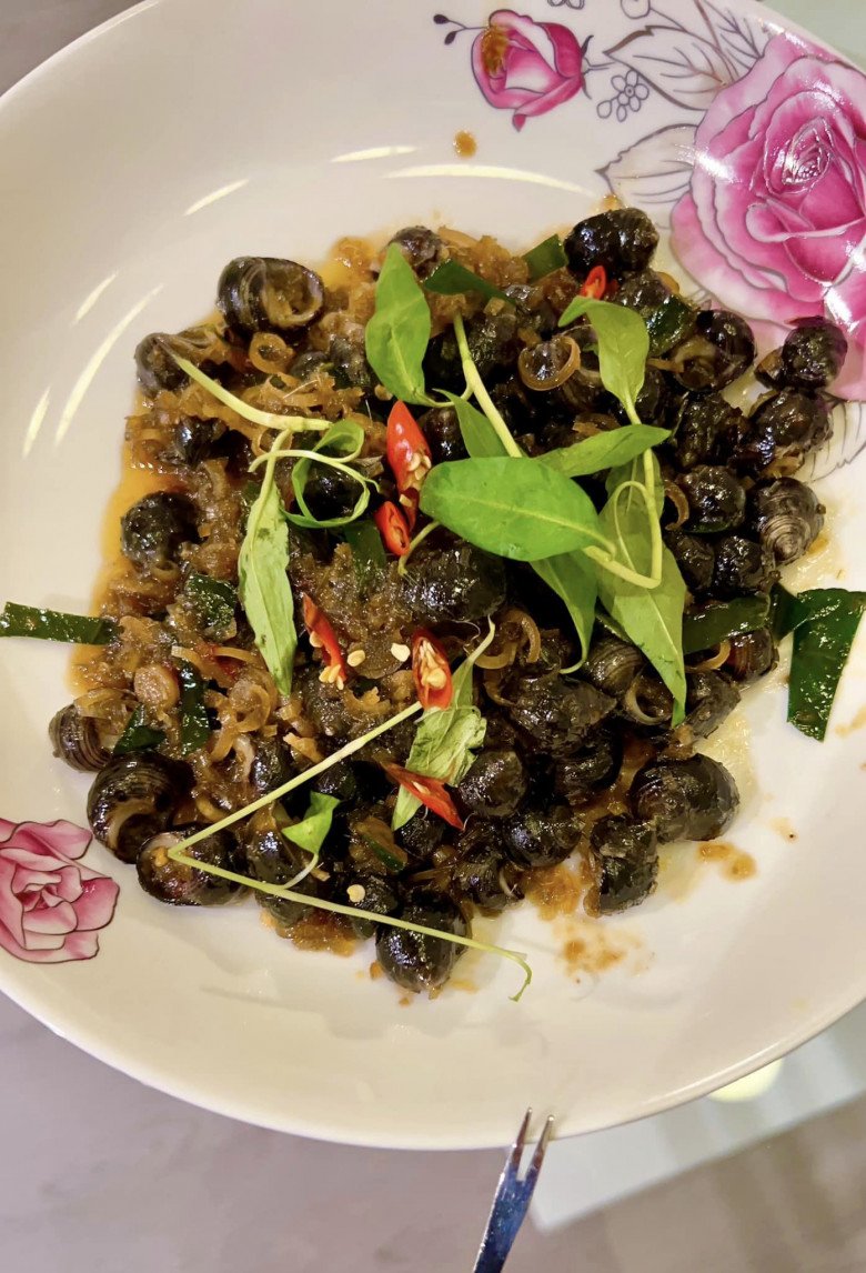 Nam ca sĩ đảm đang trổ tài nấu 2 món hấp dẫn, vợ cũ U70 của Đàm Vĩnh Hưng thốt lên: "Wow giỏi quá con" - 10