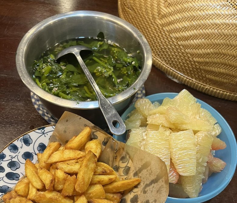 Xuân Bắc khoe bữa cơm của 3 bố con do "nóc nhà" nấu, dân mạng hài hước: Nhìn cái nồi là biết lười rửa bát! - 14