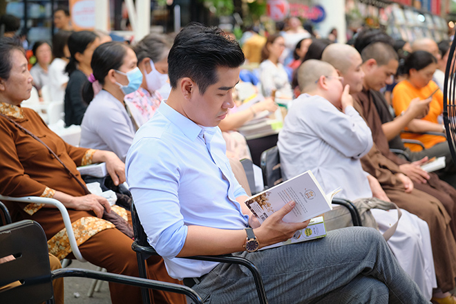 MC Nguyên Khang: “Không ai mạnh mẽ về tâm hồn nếu chưa từng trải qua tổn thương&#34; - 2