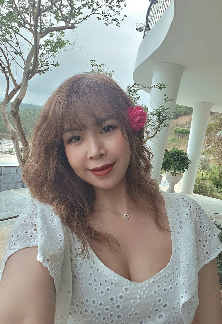 Vợ 3 con của Mạnh Trường làm món chè ngon ngọt có cái tên thú vị, nhìn đã thấy mát lịm người - 1