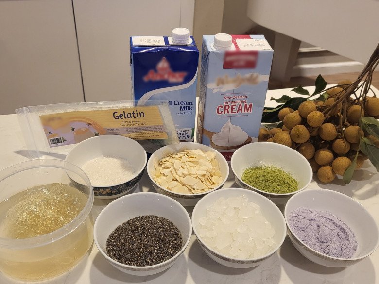 Vợ 3 con của Mạnh Trường làm món chè ngon ngọt có cái tên thú vị, nhìn đã thấy mát lịm người - 5