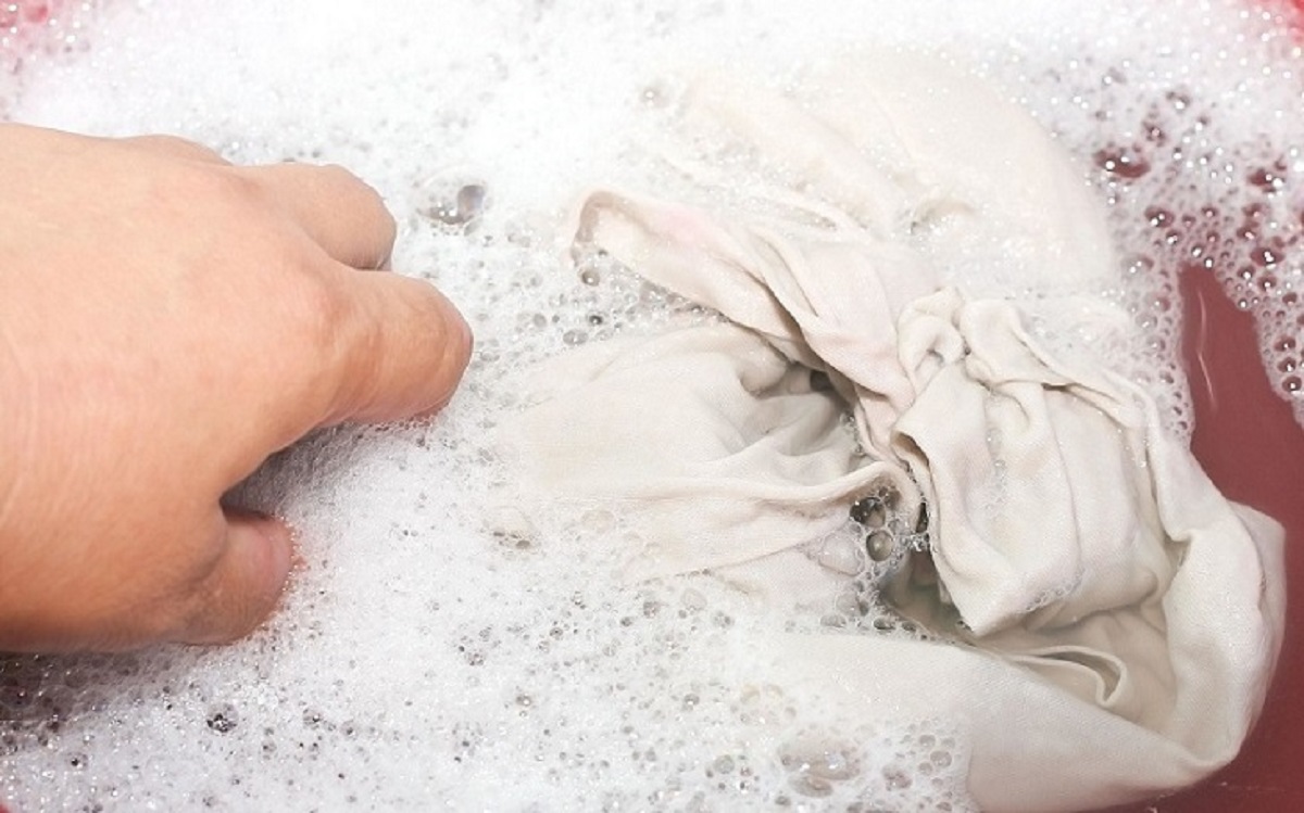 Giặt chăn bông nhớ kỹ “5 bước” này, chăn sạch không bị xô lệch, bảo quản cả năm bỏ ra vẫn thơm phức - 4