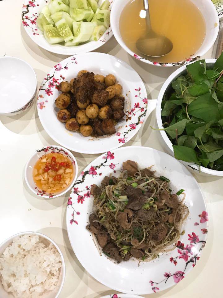 Mẹ ruột Hoa hậu Kỳ Duyên cũng đua trend làm món ăn đang "hót hòn họt" - 9