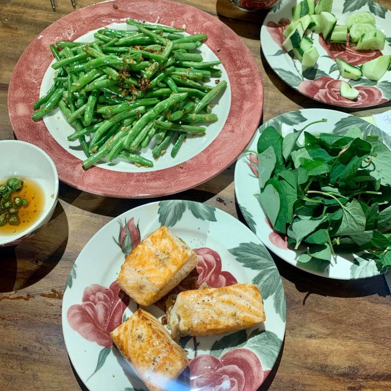 Mẹ ruột Hoa hậu Kỳ Duyên cũng đua trend làm món ăn đang "hót hòn họt" - 13