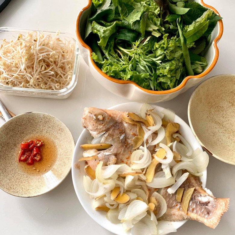 Mẹ ruột Hoa hậu Kỳ Duyên cũng đua trend làm món ăn đang "hót hòn họt" - 11