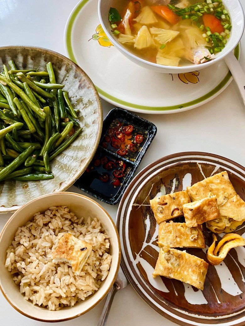 Mẹ ruột Hoa hậu Kỳ Duyên cũng đua trend làm món ăn đang "hót hòn họt" - 5