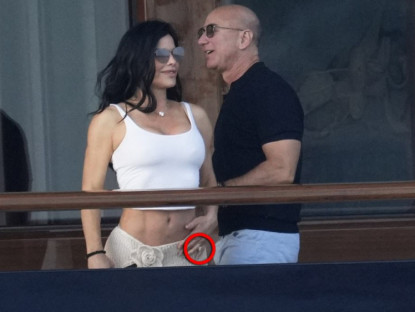 Thế giới - Tỷ phú Bezos đính hôn với bạn gái &quot;nóng bỏng&quot; trên siêu du thuyền 500 triệu USD
