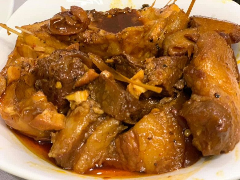 Vắng 4 cậu con trai, BTV Trần Quang Minh và vợ cụng ly với món ăn vừa mát vừa ngon đậm chất Việt Nam - 12