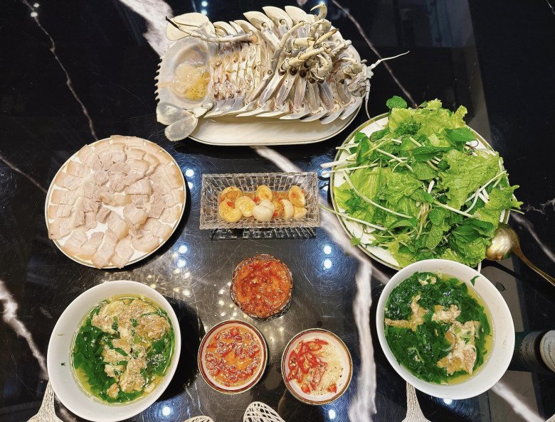 Phương Oanh đi khắp chợ mua được 3 quả khế về làm bữa ăn hấp dẫn, Shark Bình liền khen ngay &#34;Ngon quá&#34; - 9