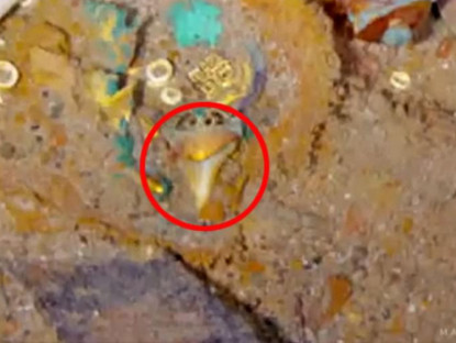 Thế giới - Điều gây kinh ngạc trên chiếc vòng cổ bằng vàng bị lãng quên bên trong xác tàu Titanic?