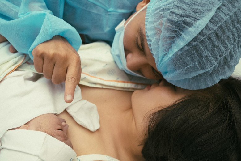 Liêu Hà Trinh xuất viện sau 2 ngày sinh thường, lưu trữ cuống rốn tại Singapore 99 năm cho con - 9