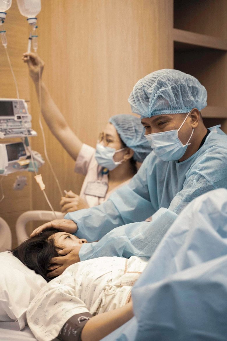 Liêu Hà Trinh xuất viện sau 2 ngày sinh thường, lưu trữ cuống rốn tại Singapore 99 năm cho con - 5