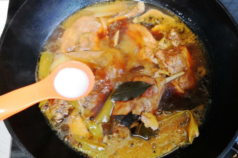 Tết Đoan Ngọ ăn thịt vịt “xả xui” dù luộc hay nướng cũng nhớ 2 tuyệt chiêu, thịt mềm, hết sạch mùi tanh, hôi - 17