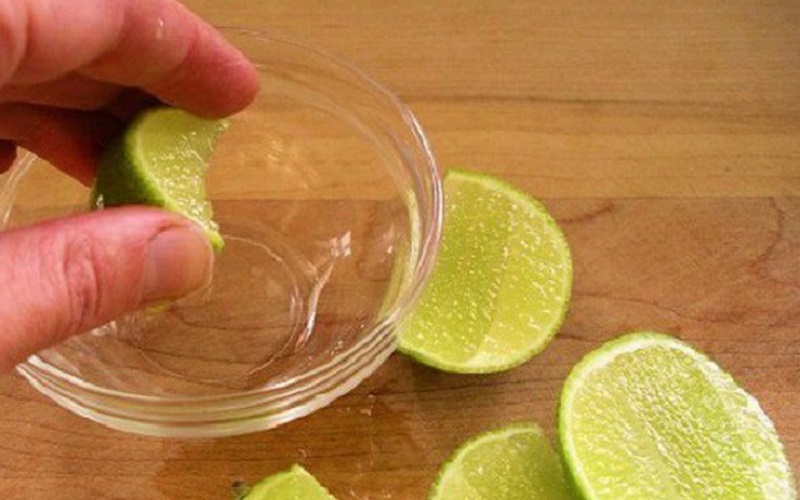 8 cách đơn giản nhất giúp khử mùi hôi trên quần áo mà không cần phải giặt lại - 6