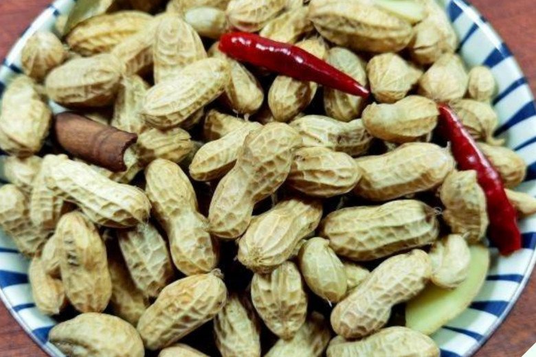 Luộc lạc chỉ cho nước lã là quá thiếu hiểu biết, thêm 2 bước này củ nào cũng thơm bùi, chắc hạt - 9