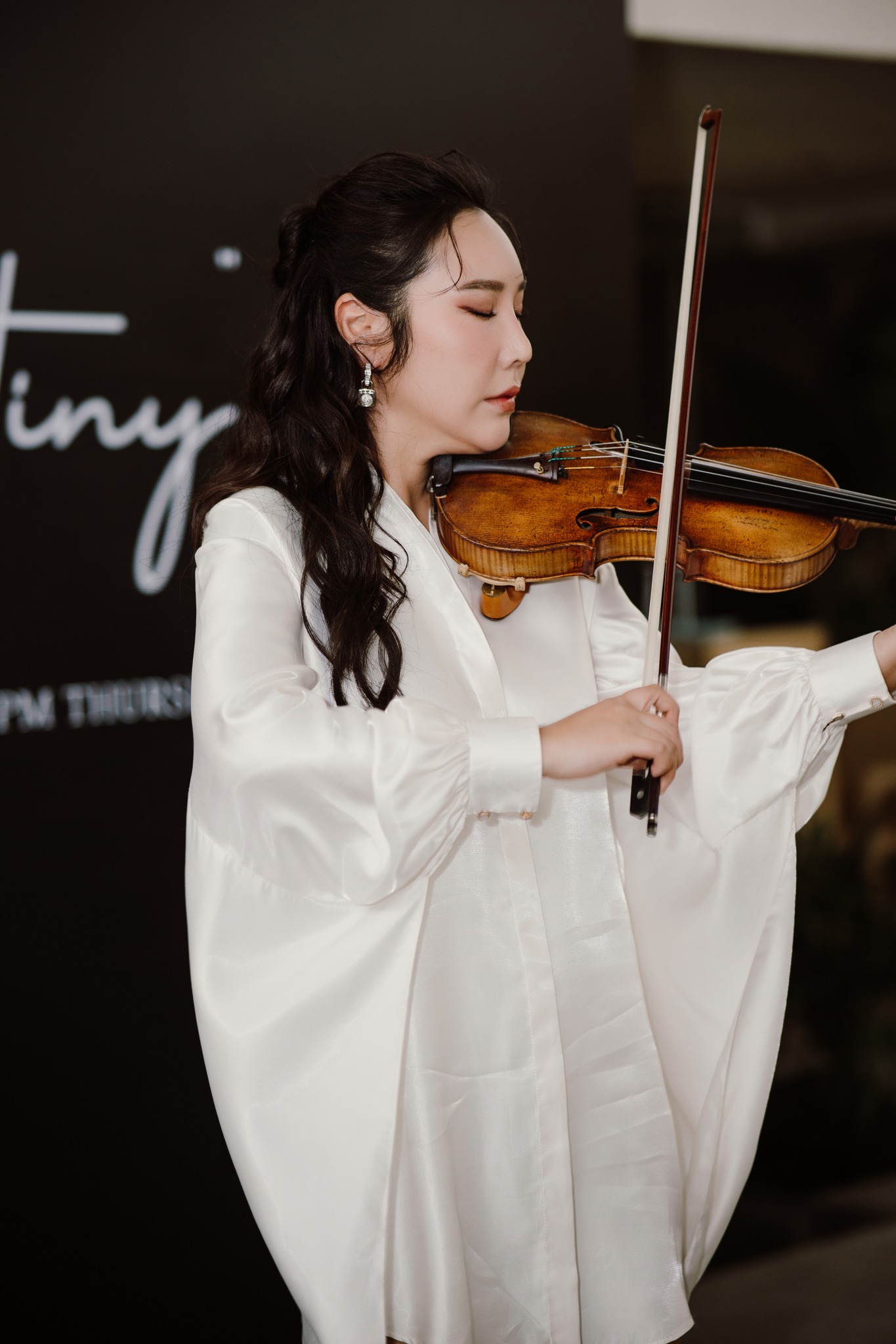 Nghệ sĩ violin Jmi Ko: “Con gái tôi bị bệnh xương thủy tinh, phẫu thuật 15 lần” - 2