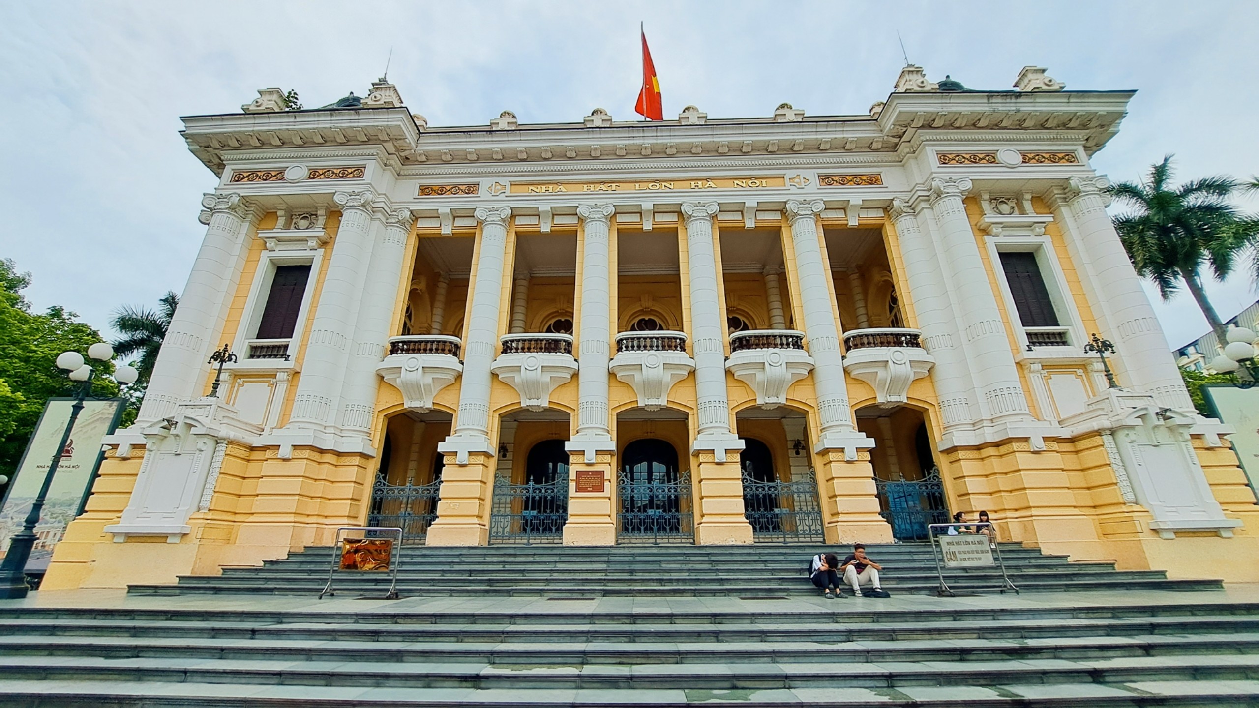 Chênh chao nhà hát - Bài 1: Rộng dài những âu lo - 8