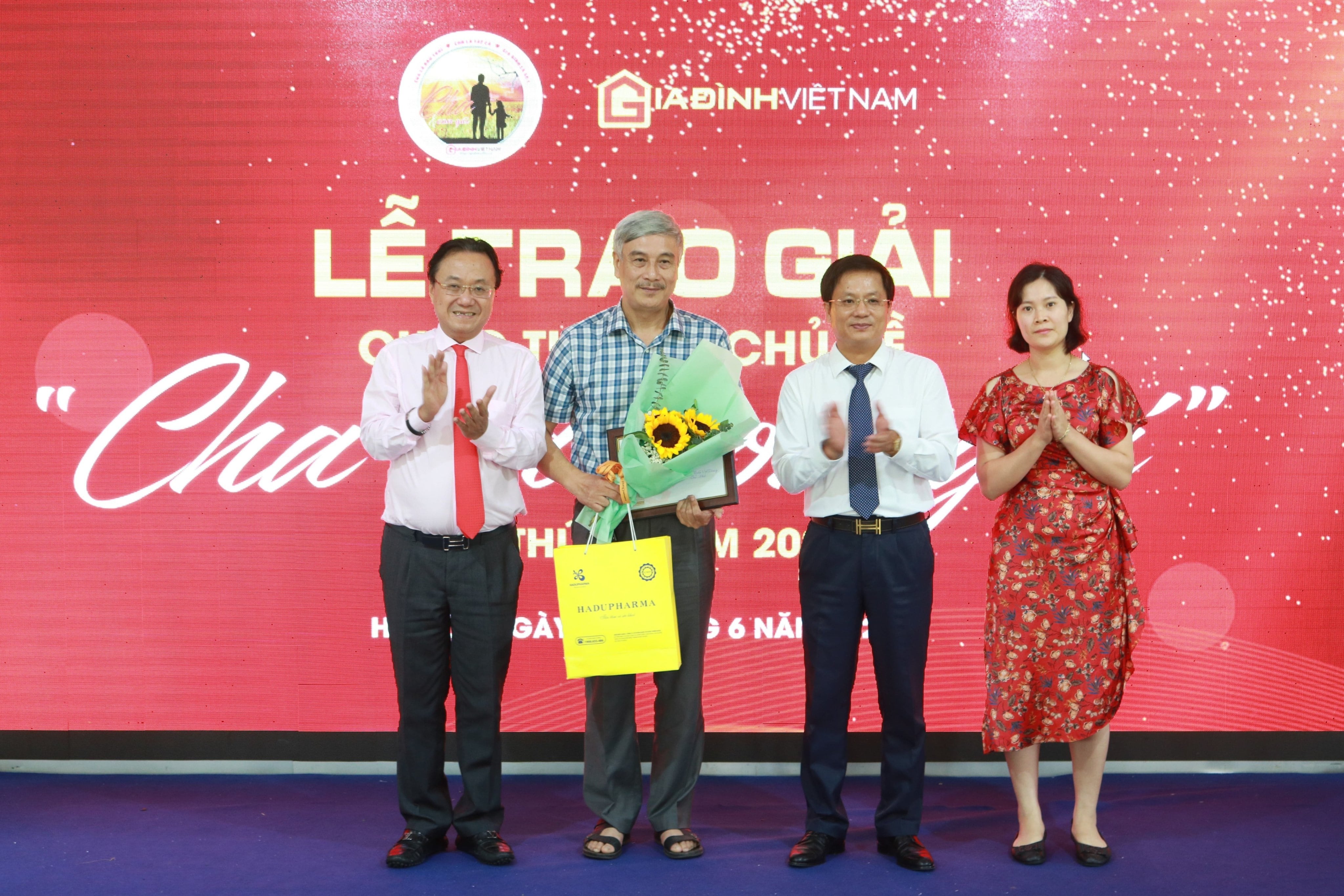 Trao giải cuộc thi viết “Cha và con gái”: Tình cảm gia đình góp phần lan tỏa những giá trị tốt đẹp, nhân văn - 3