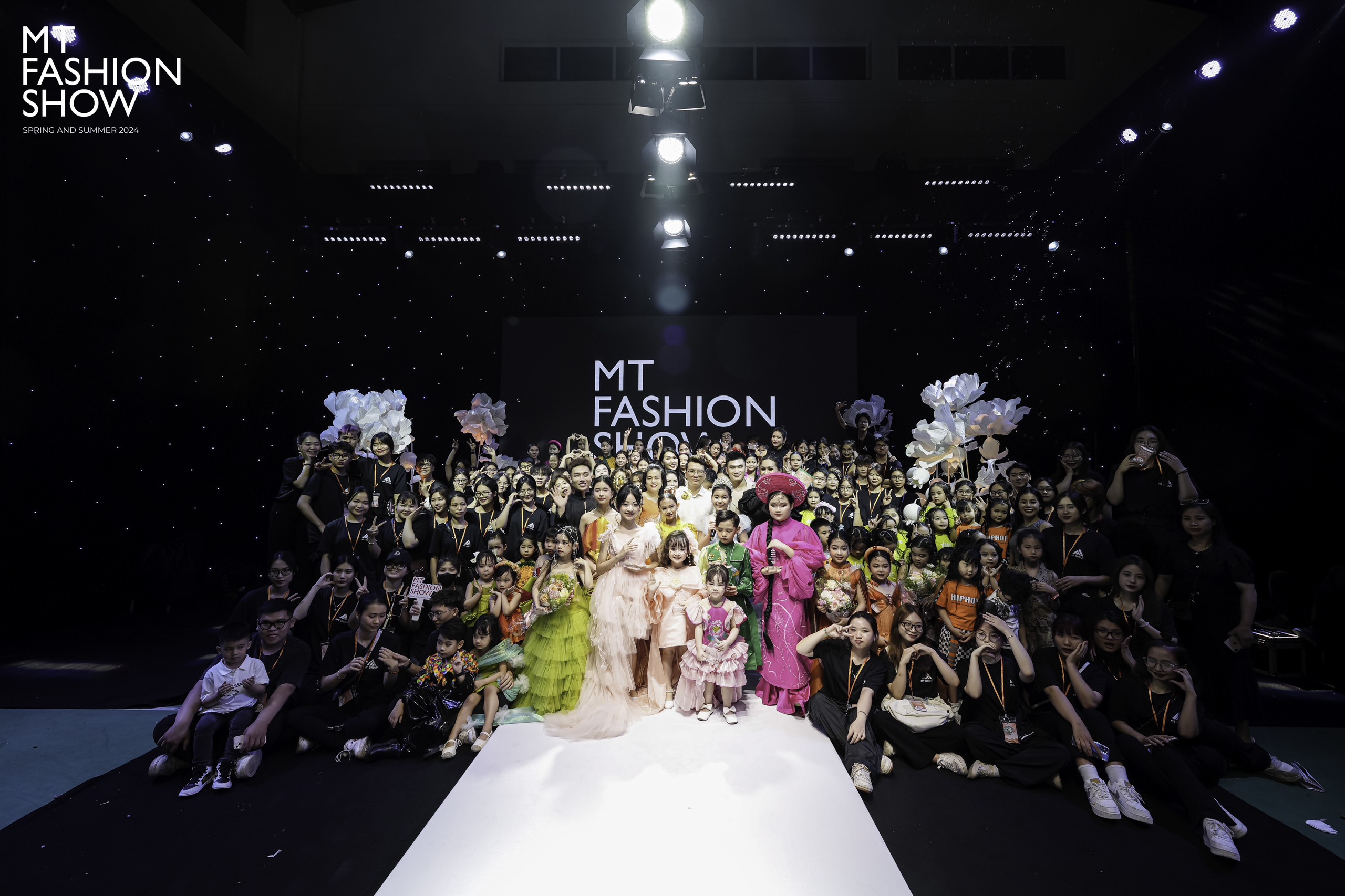 MT Fashion show 2024: Đại tiệc sắc màu thời trang - 5