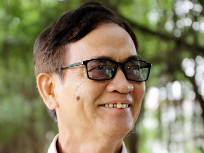 Thơ - Đinh Sỹ Minh hiện thực “đồng hiện” trong “trăng lu”