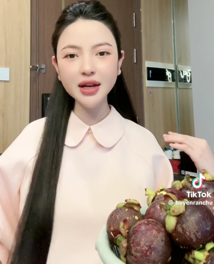 Bà bầu Chu Thanh Huyền tăng 8-9kg khi mang thai, tự nhận mình "béo như con lợn hồng" - 1