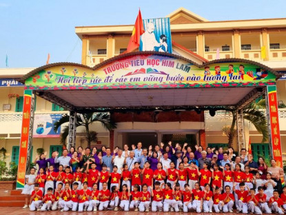 Tin liên hiệp VHNT - (Ảnh) “Qua miền Tây Bắc - về với Điện Biên”: Thăm và phát động cuộc thi vẽ tranh tại Trường Tiểu học Him Lam