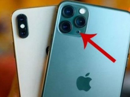 Kinh tế - Vì sao có lỗ tròn màu đen cạnh camera iPhone, nhiều người không biết nó có tác dụng gì?