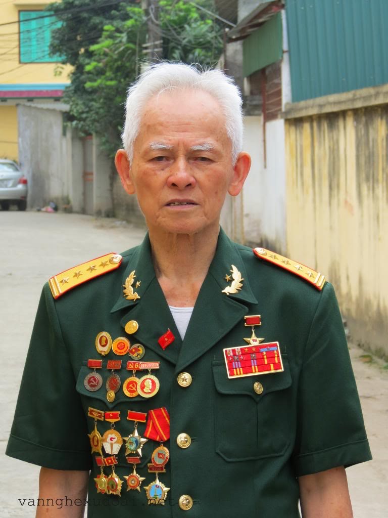 Anh hùng Điện Biên Phùng Văn Khầu - Những câu chuyện đời thường và lời thề chiến sĩ - 1