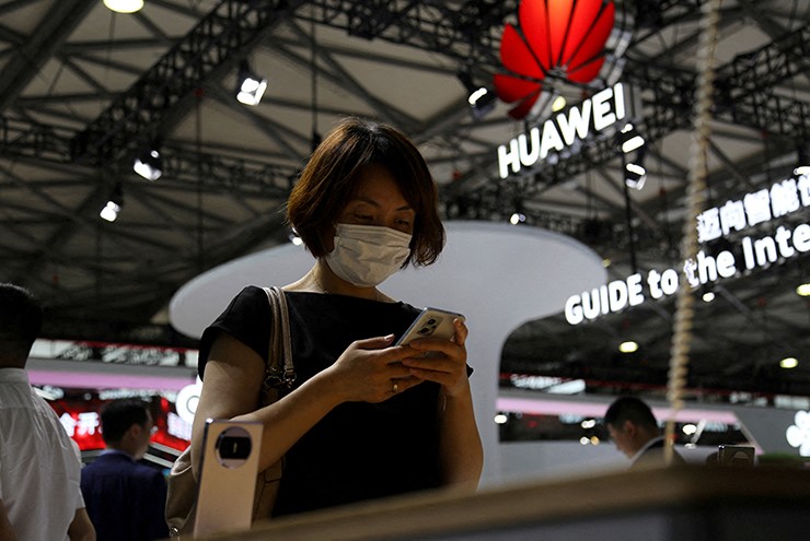 Bị cấm vận nặng nề nhưng Huawei lại làm điều khiến người Mỹ bất ngờ - 1