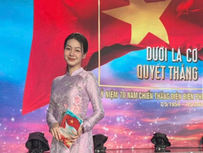 Giải trí - MC Hồng Nhung VTV chia sẻ điều đặc biệt về cầu truyền hình trực tiếp &quot;Dưới lá cờ quyết thắng&quot;
